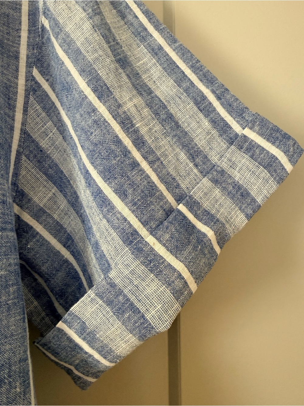 Pilcro Blue and White Striped Woven V-Neck Short Sleeve Henley (Anthropologie) - Picture 5 of 7